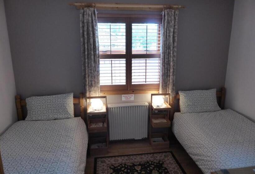 Номер Стандарт, Clifton Cottage B&b