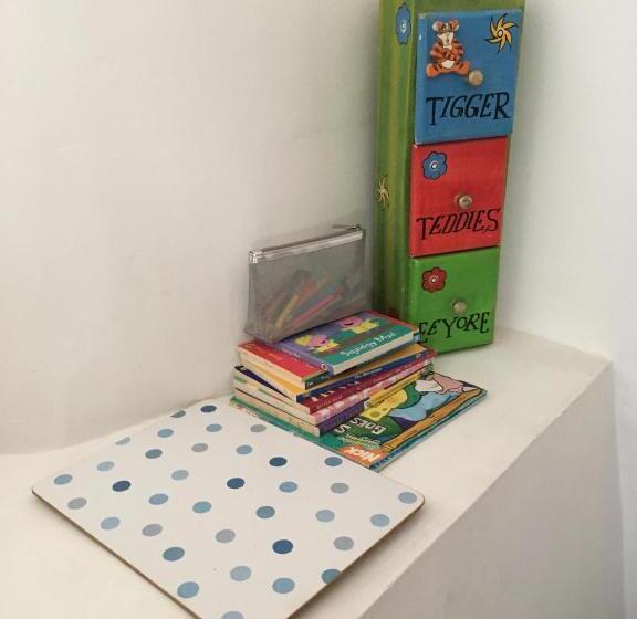 スタンダード4人部屋, Sweetbriar Cottage Bed & Breakfast And Camping