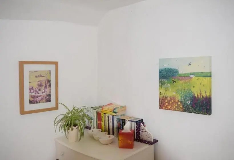 スタンダード４人部屋, Sweetbriar Cottage Bed & Breakfast And Camping