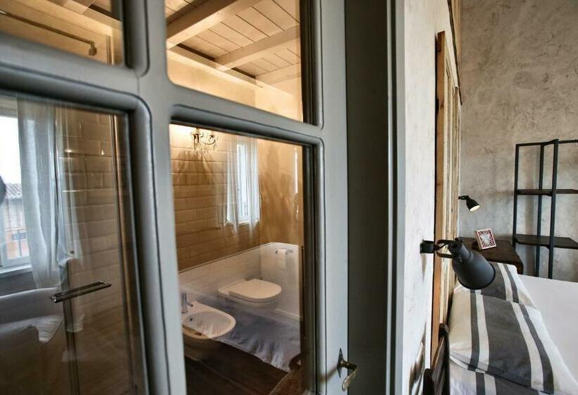 غرفة قياسية, Corte Reginella