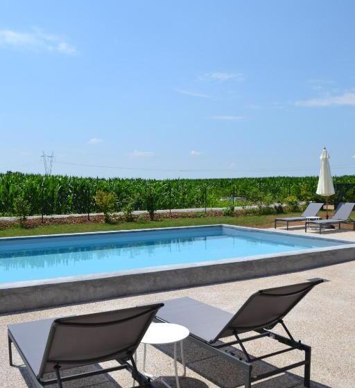 شقة غرفتين, Corte Reginella