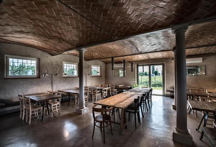 غرفة قياسية, Corte Reginella