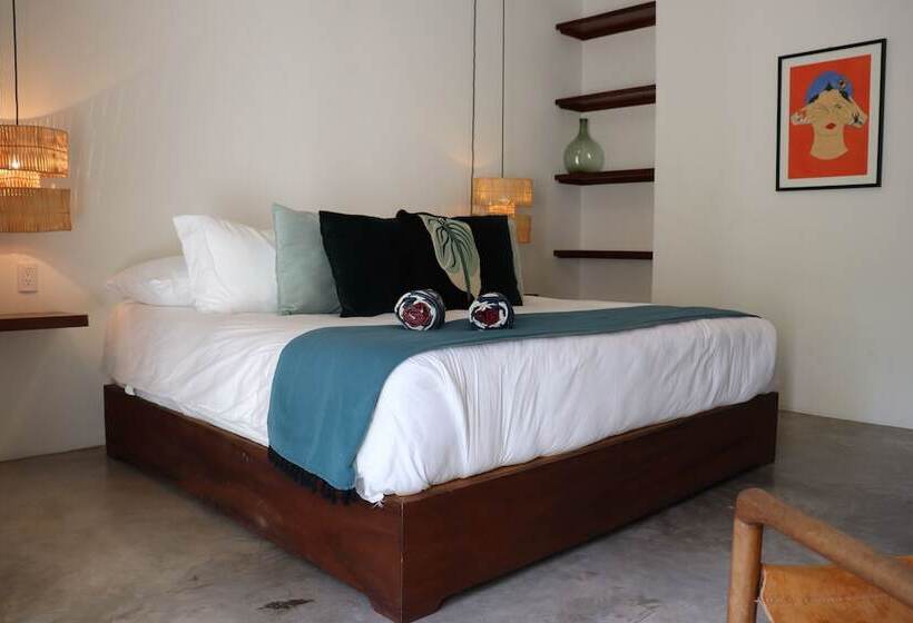 Люкс Мастер, Residencia Tropical Don Bonito