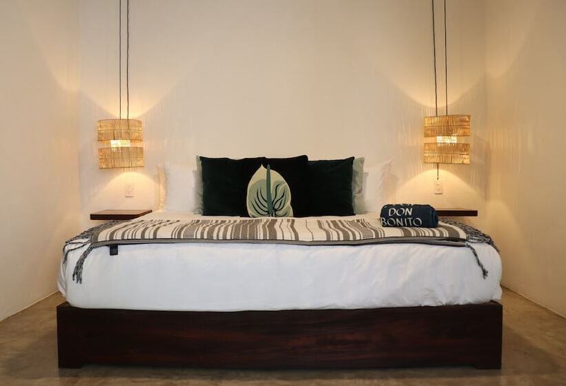 Люкс Мастер, Residencia Tropical Don Bonito