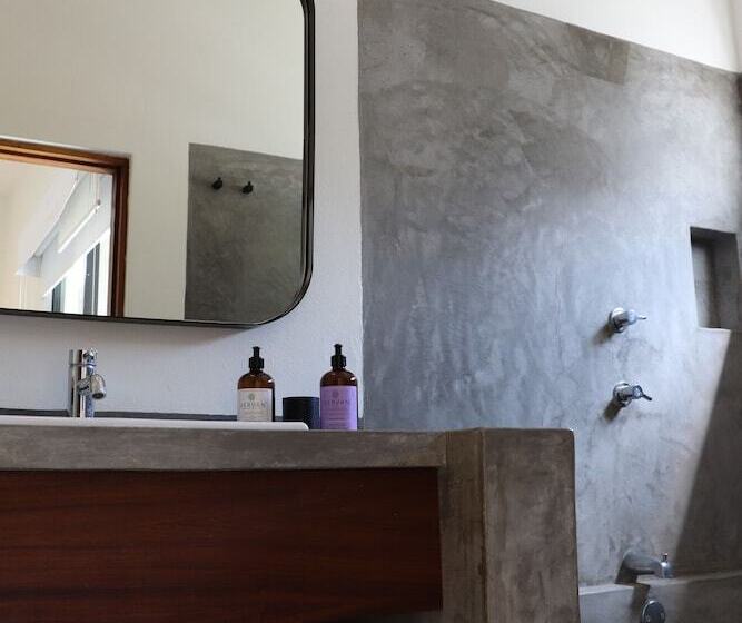 Люкс Мастер, Residencia Tropical Don Bonito