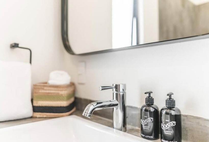 Люкс Мастер, Residencia Tropical Don Bonito