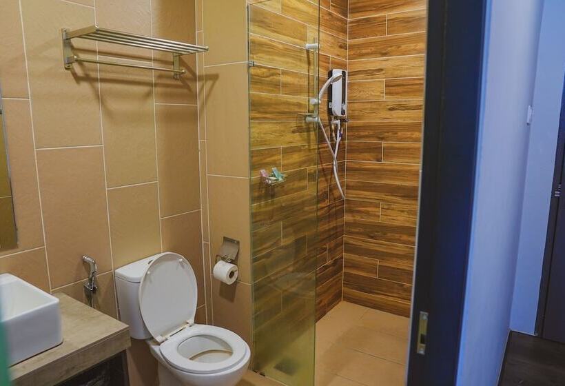 Номер Deluxe, Roxy Hotel Serian