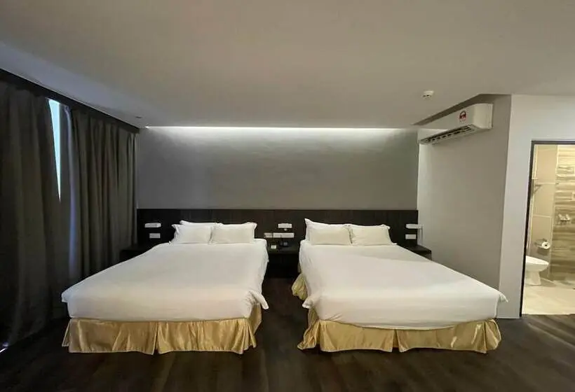 デラックスファミリールーム, Roxy Hotel Serian