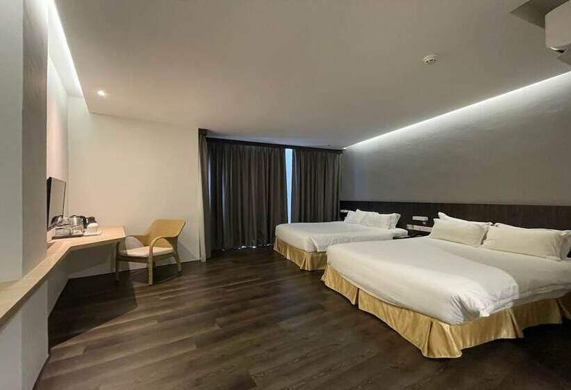 חדר משפחתי דלוקס, Roxy Hotel Serian