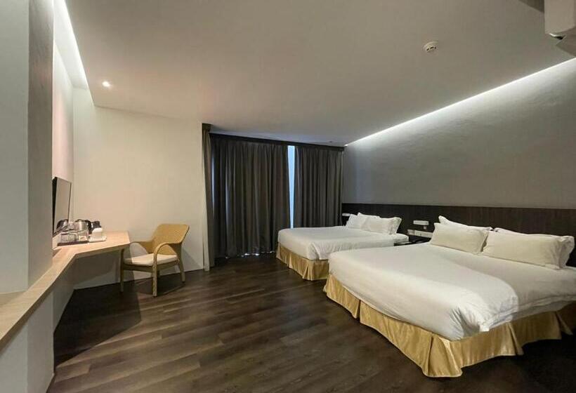 חדר משפחתי דלוקס, Roxy Hotel Serian