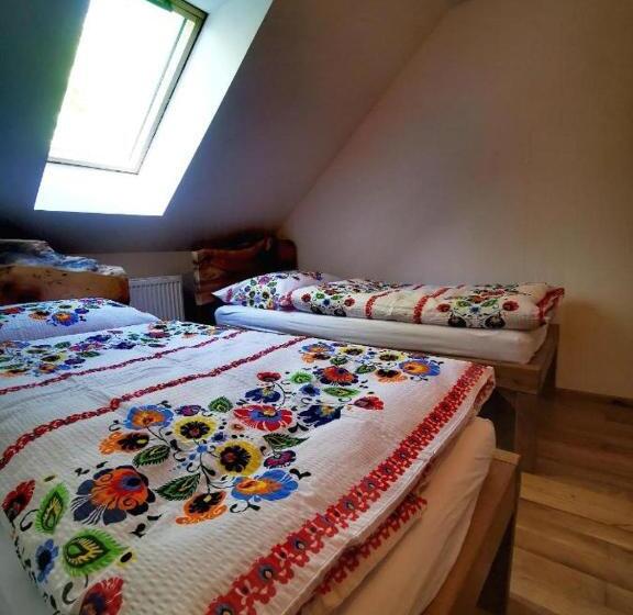 غرفة قياسية, Koliba Senica