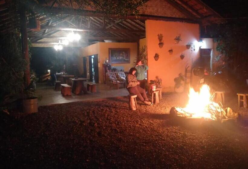 Полулюкс Вид на Сад, Pousada Passaredo