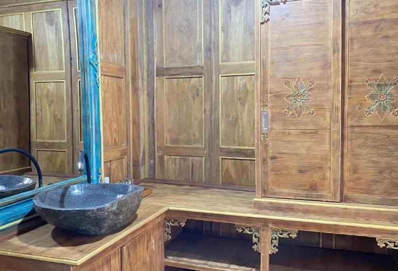 חדר דחוקס עם מיטת קינג, Villa Telaga Wana