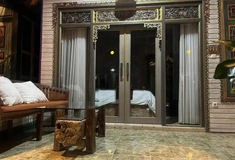 اتاق خانوادگی, Villa Telaga Wana
