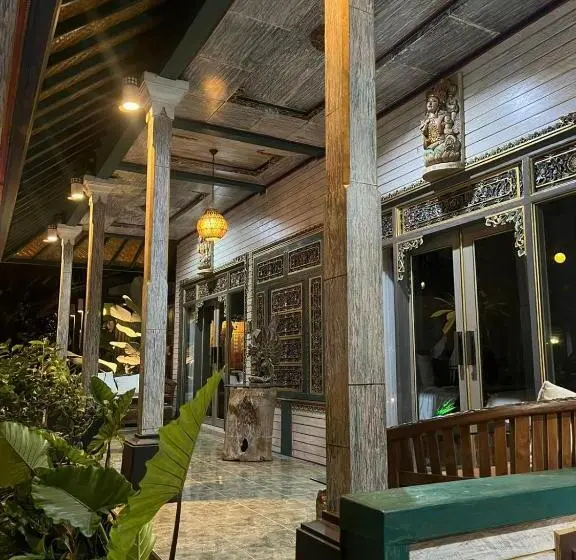 اتاق خانوادگی, Villa Telaga Wana