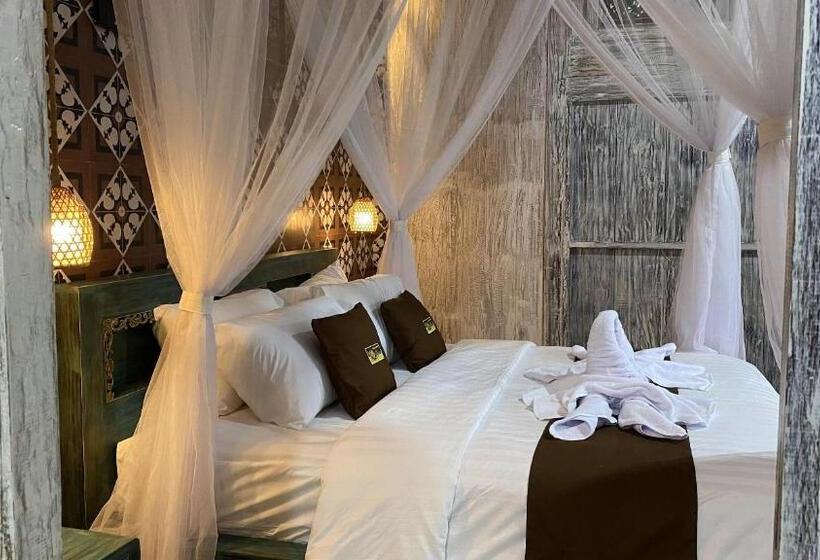 סוויטה נוף לבריכה, Villa Telaga Wana