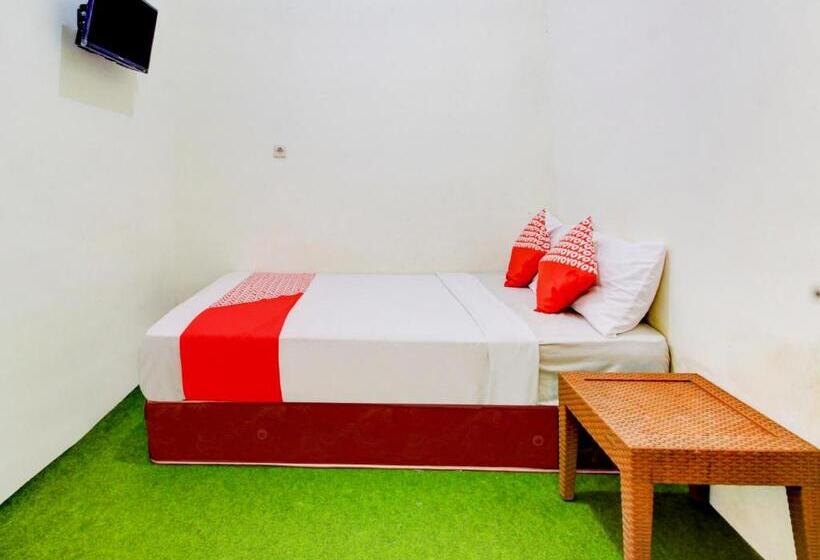 غرفة ديلوكس, Oyo 90725 Zeevanna Guest House Syariah