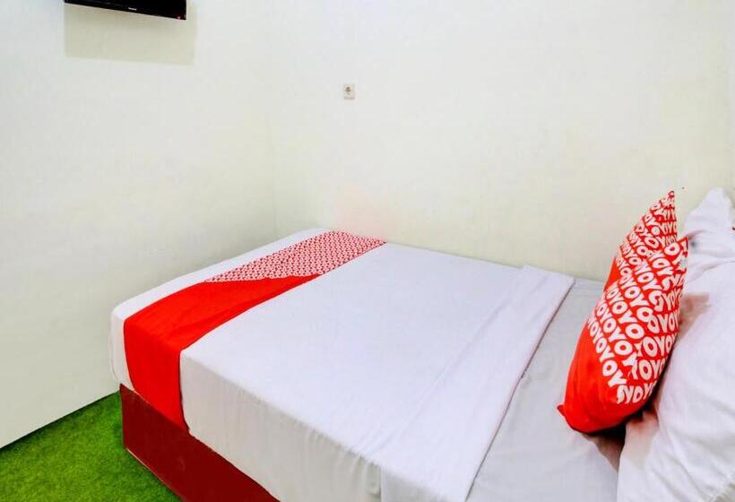 غرفة ديلوكس, Oyo 90725 Zeevanna Guest House Syariah