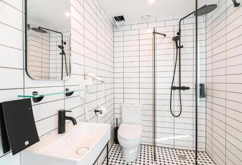 اتاق استاندارد یک نفره, Fonnental Design Hotel Tallinn