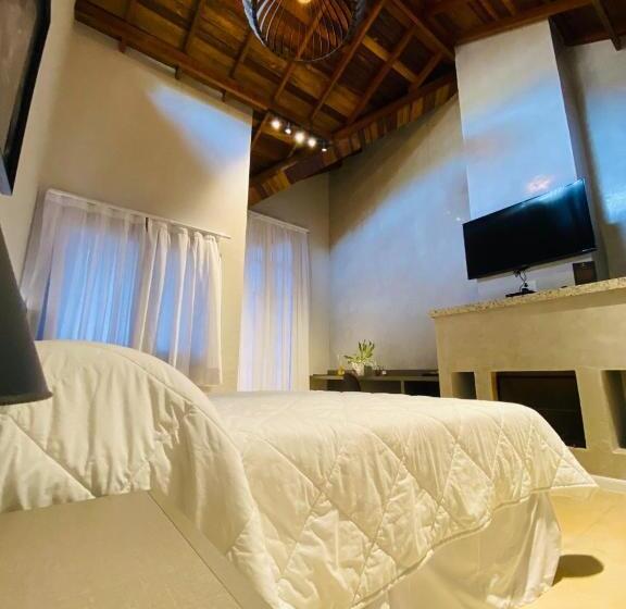 带大床的豪华间, Chalés Capitanias