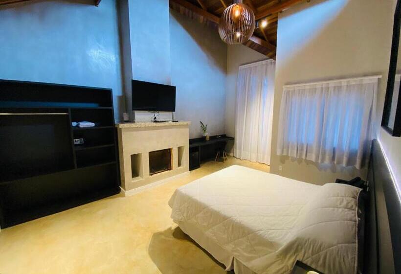 带大床的豪华间, Chalés Capitanias