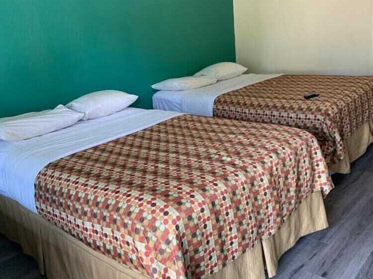 标准间, Green Garden Inn