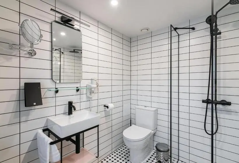 اتاق استاندارد یک نفره, Fonnental Design Hotel Tallinn