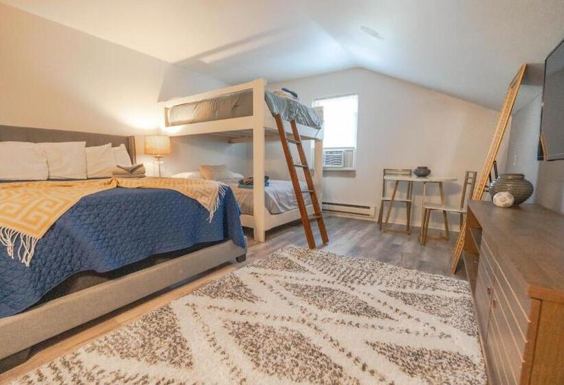 デラックスファミリールーム, Timberline Lodge