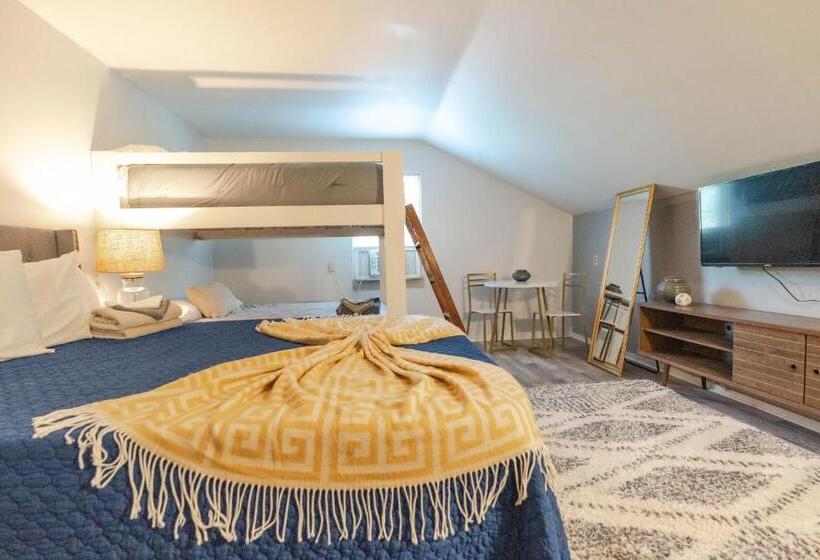 デラックスファミリールーム, Timberline Lodge