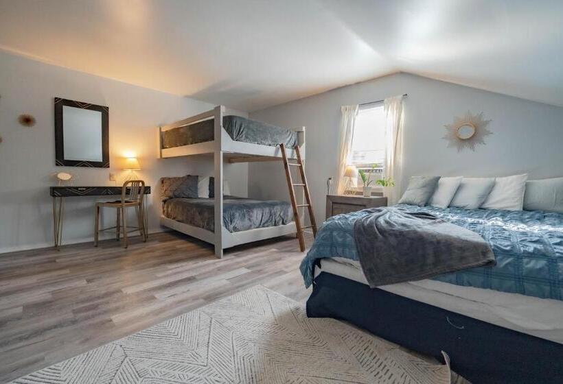 デラックスファミリールーム, Timberline Lodge