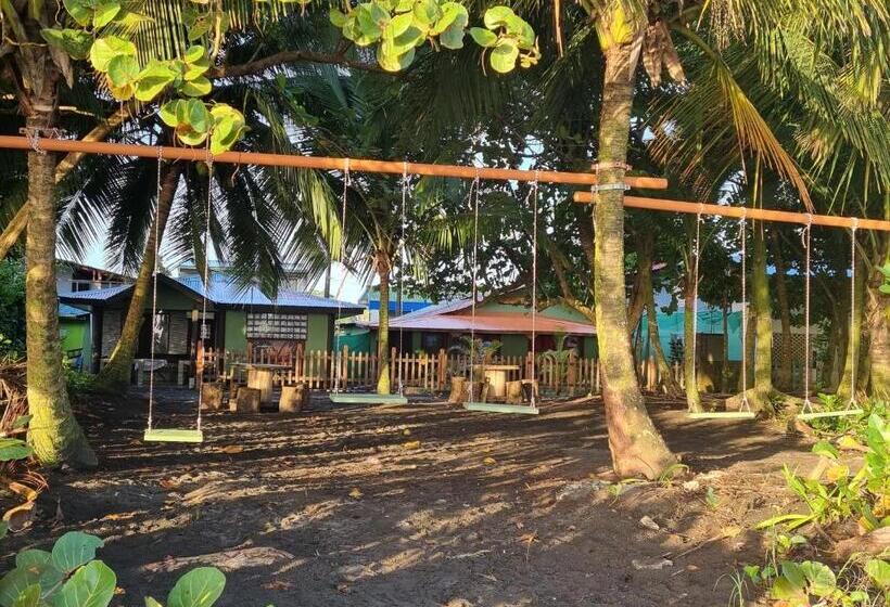 اتاق اکونومی, Caribbean View House