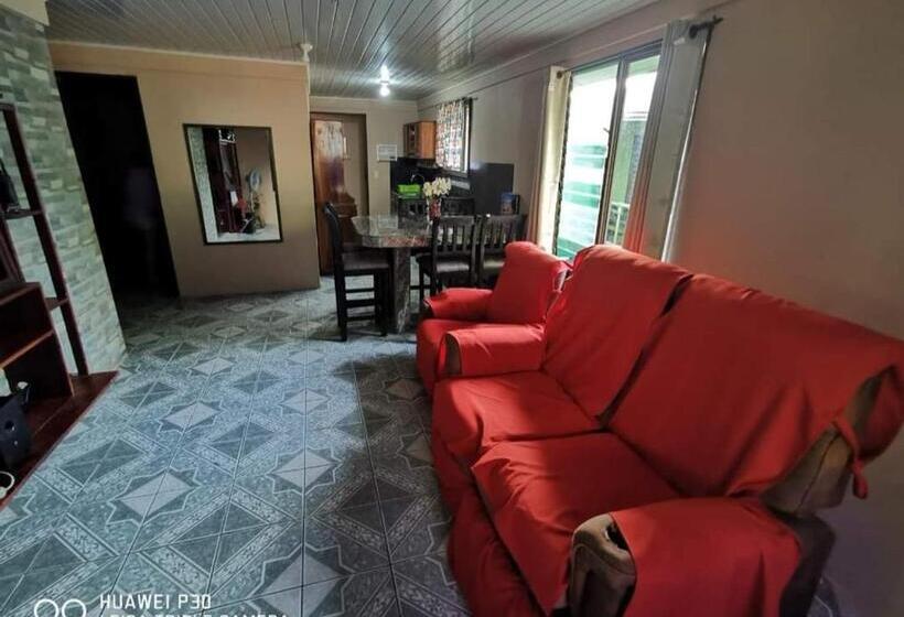 اتاق اکونومی, Caribbean View House