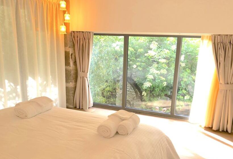 סוויטה דלוקס, Les Nuits Pétillantes