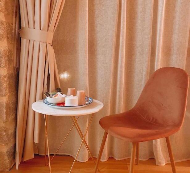 חדר משפחתי דלוקס, Les Nuits Pétillantes