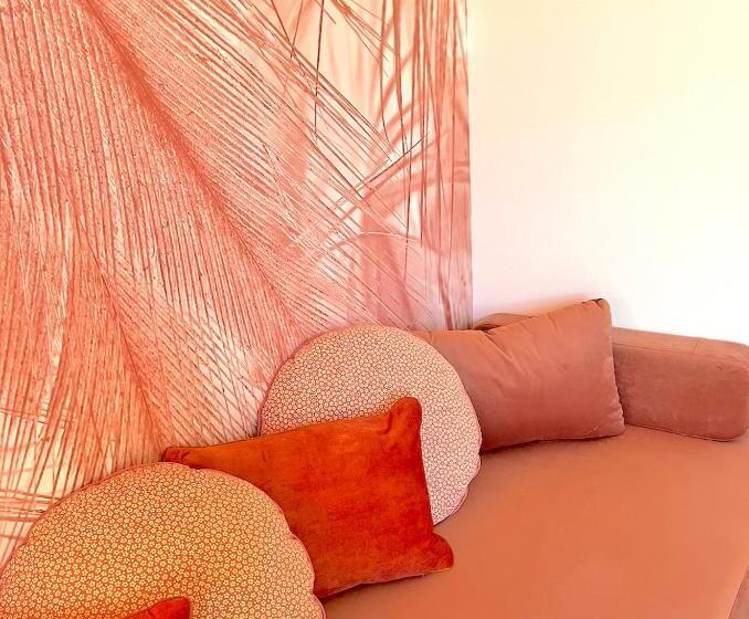 חדר משפחתי דלוקס, Les Nuits Pétillantes