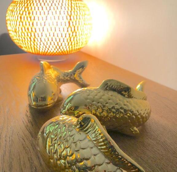 חדר משפחתי, Les Nuits Pétillantes