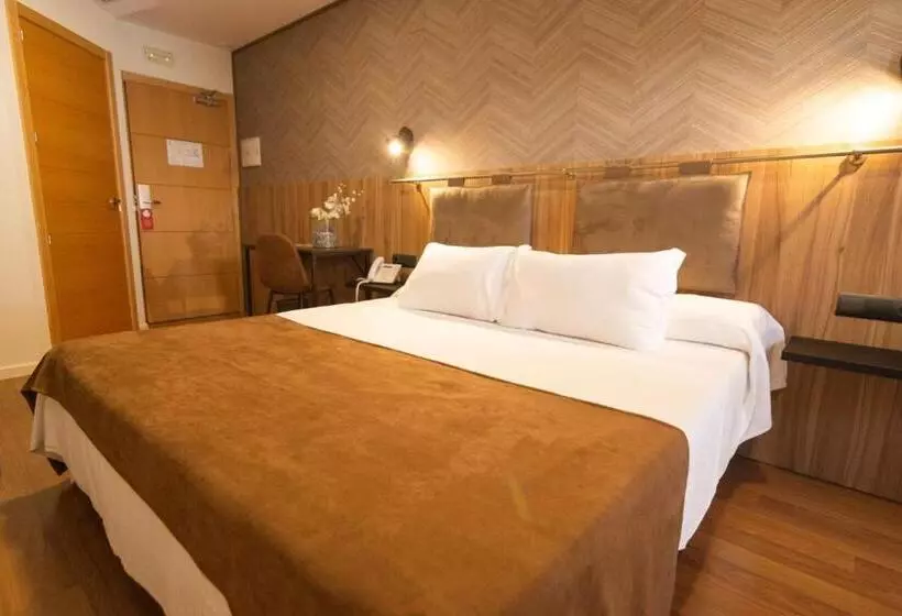 デラックススイート, Gce Hoteles