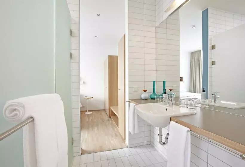 اتاق استاندارد با تخت بزرگ, Akureyri   Berjaya Iceland Hotels