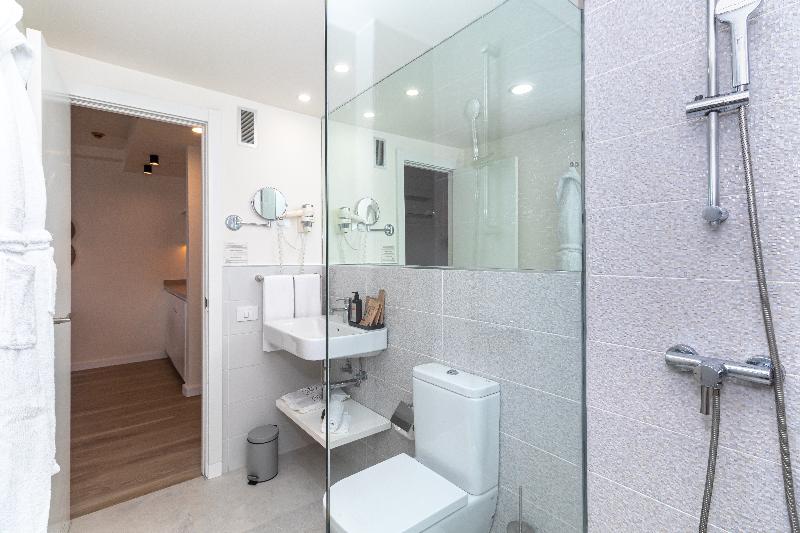 اتاق سوپریور با تخت بزرگ, Akureyri   Berjaya Iceland Hotels