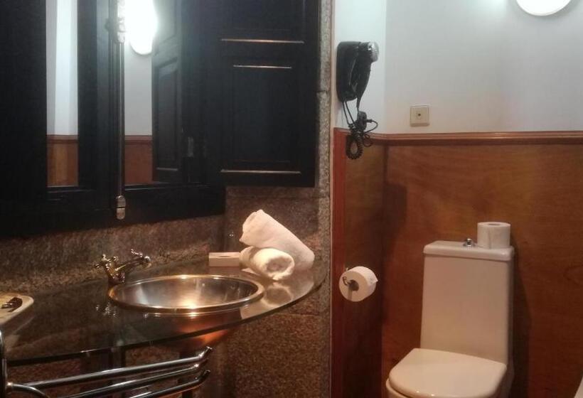 اتاق استاندارد با چشم‌انداز دریا, Pazo Da Merced