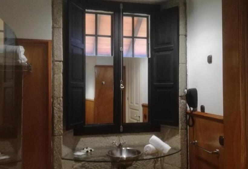 اتاق استاندارد با چشم‌انداز دریا, Pazo Da Merced