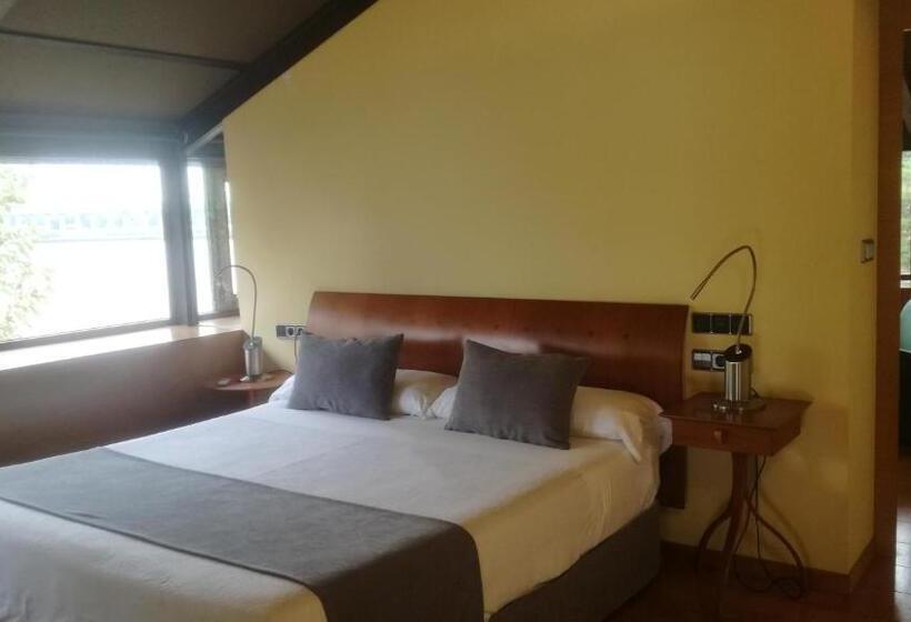 اتاق سوپریور با چشم‌انداز دریا, Pazo Da Merced