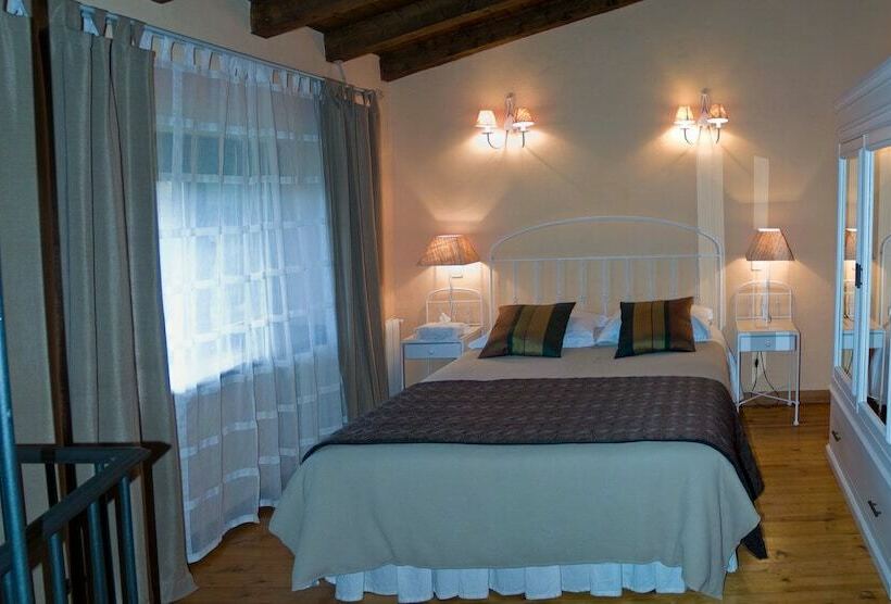 带1个卧室的豪华公寓, Saika Rural