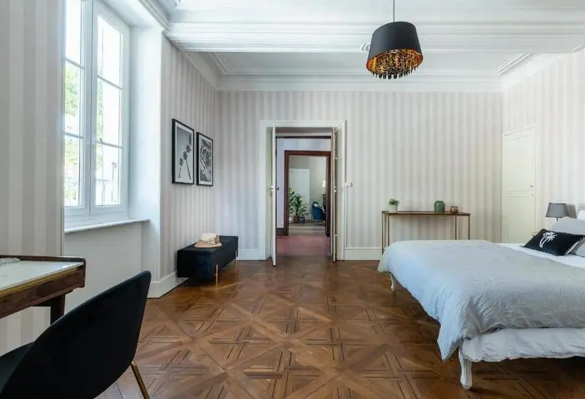 スイート, Maison D Hôtes ôvillage