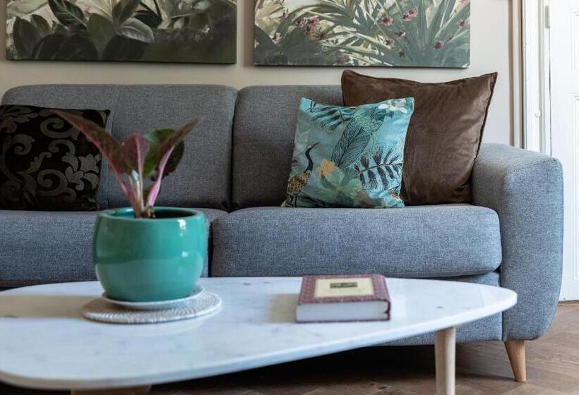 スイート, Maison D Hôtes ôvillage