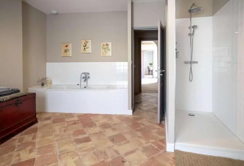 デラックスルーム, Maison D Hôtes ôvillage