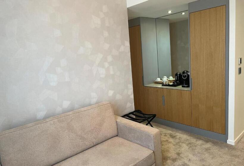 Люкс, Brit Hotel Paris Orly Rungis