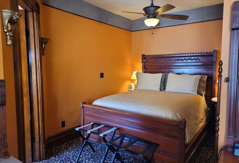 غرفة قياسية, Buffalo Harmony House