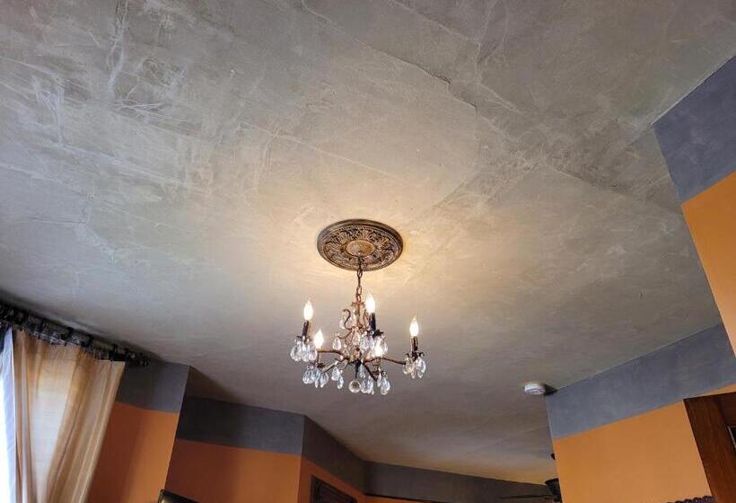 غرفة قياسية مزوَّدة بجاكوزي, Buffalo Harmony House