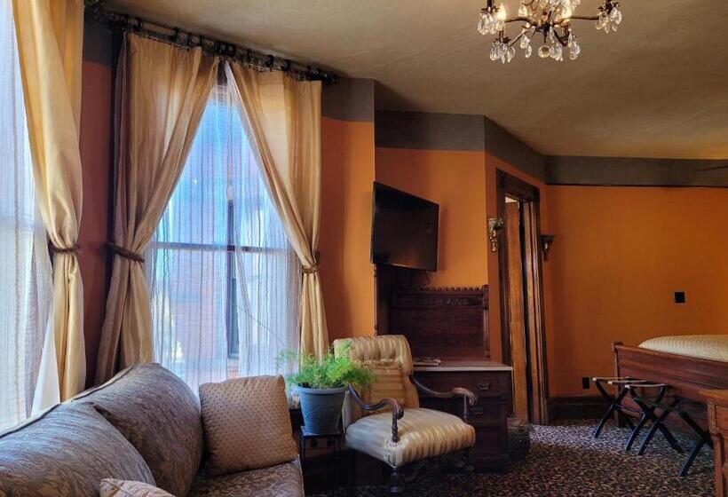 غرفة قياسية مزوَّدة بجاكوزي, Buffalo Harmony House